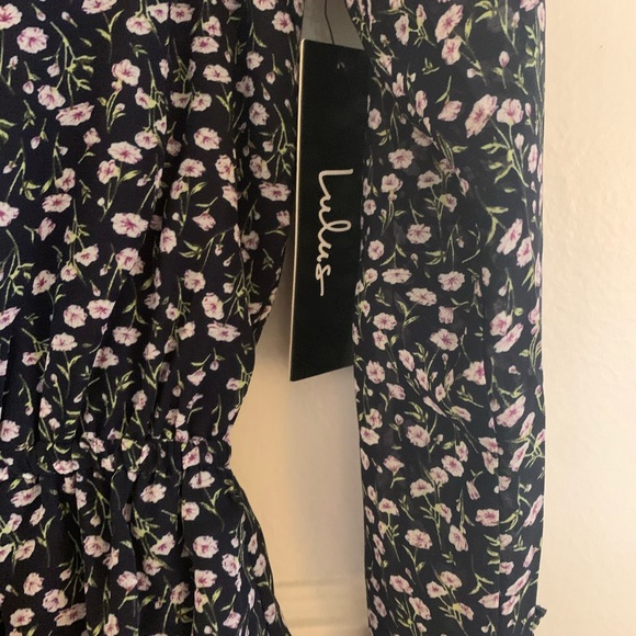 Lulu’s Navy Floral Long sleeve dress - Picture 7 of 7